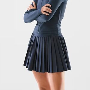 Aritzia TNA Navy Tennis Skirt